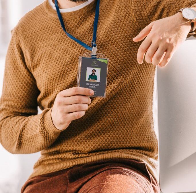 Identificación inteligente: digitaliza el acceso de tu personal