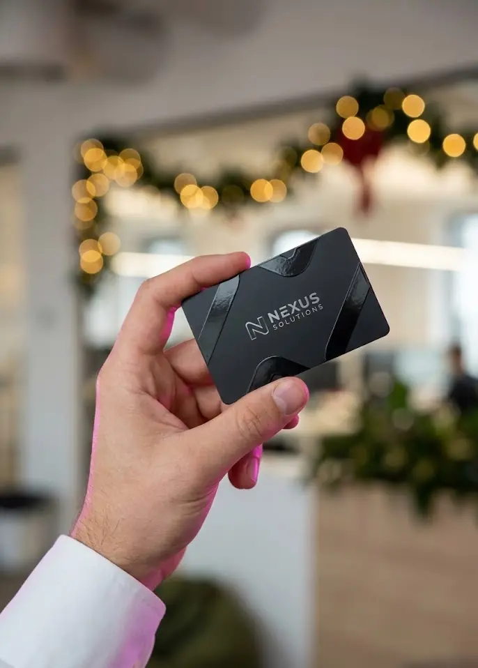 Tarjeta corporativa personalizada de la empresa Nexus Solutions